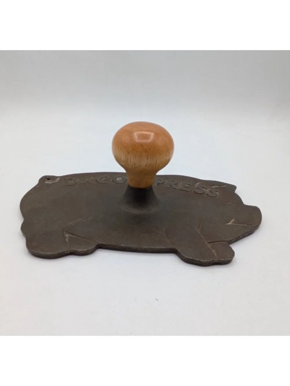 Vintage Cast Iron Bacon Press Pig Shaped Wooden Ball Handle 8
